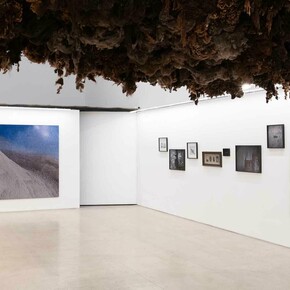 Laura Ferro, Black wool, exhibition view. Courtesy of Larivière Foundation 
