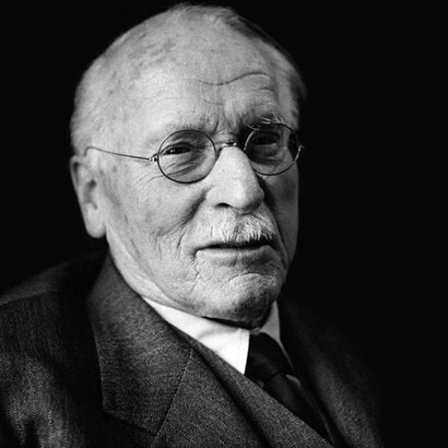 Carl Gustav Jung, pionero de la psicología profunda y uno de los estudiosos de esta disciplina más ampliamente leídos en el siglo XX