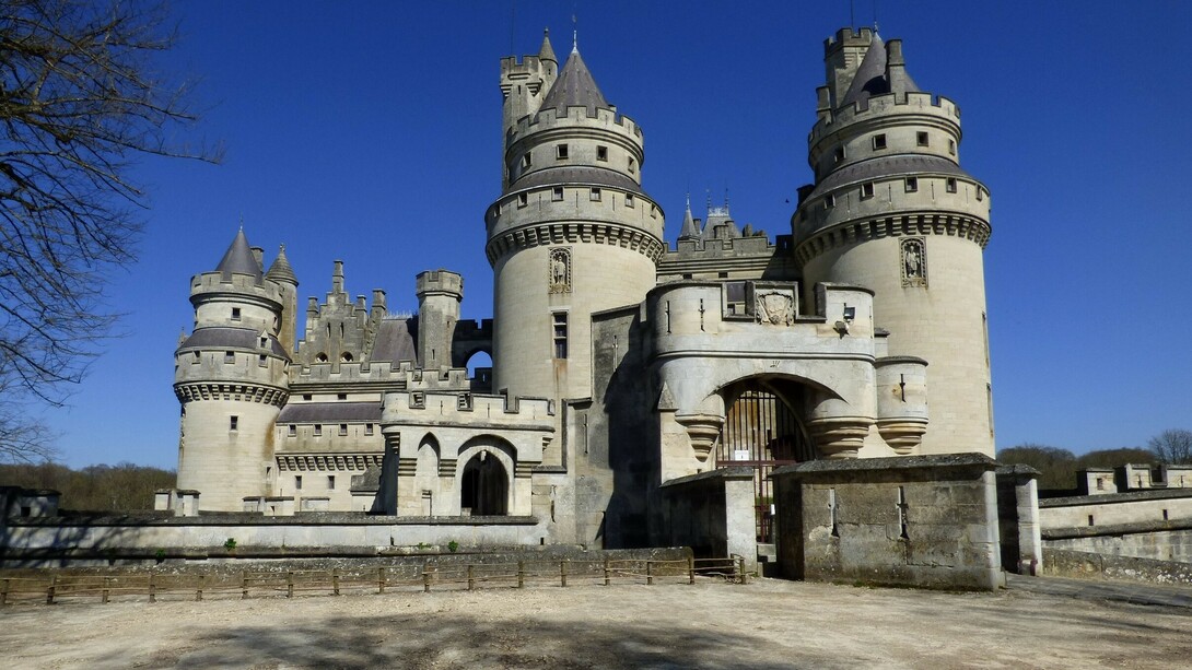 Remparts du château de Pierrefonds, ph. Fabien Bellat