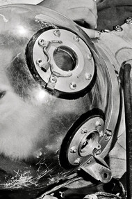 Un cane spaziale sovietico in tuta pressurizzata e maschera di vetro acrilico. La scelta di
sole femmine era dettata sia per le loro piccole dimensioni e docilità, ma anche per il
design delle tute spaziali. © Agenzia di stampa ITAR-TASS