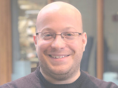 Jonathan Rivnay, miembro del Departamento de Ingeniería Biomédica de la Northwestern University