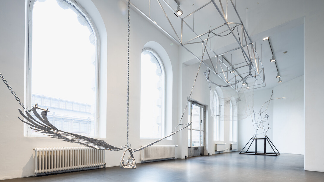 Maija Fox and Valo Vairio, A base for a crane, exhibition view. Courtesy of Galleria Sculptor