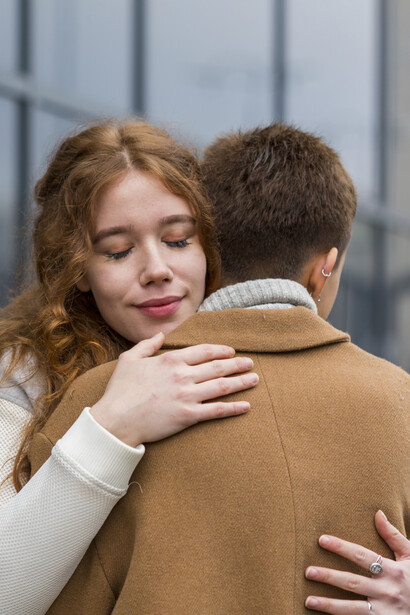 Reconocer los activadores y aprender a soltar lo que daña —con ayuda profesional o del entorno— permite abrir espacio a una vida más plena y auténtica