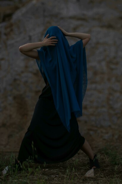 Na astrologia esotérica, a Lua Negra Lilith representa o ponto de negação da órbita lunar - símbolo da recusa e da potência interior. Ela marca no mapa natal, a zona onde o indivíduo não aceita domesticação, onde o espírito exige verdade