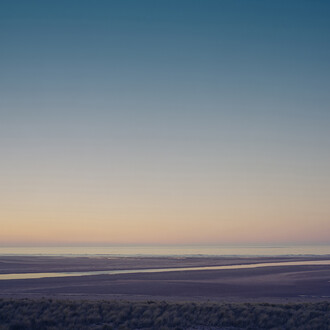 Harry Cory Wright, Deep Space North, 2015, C print, 33 x 39 in / 83 x 100 cm, edition of 7, 58 x 71in / 148 x 180 cm, edition of 3, courtesy of Eleven, London 

