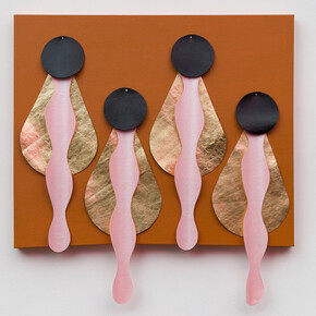 Elle de Bernardini,The Mulata 2021 Cattle leather-synthetic leather and acrylic on canvas 62x60 cm. Courtesy of The Flat