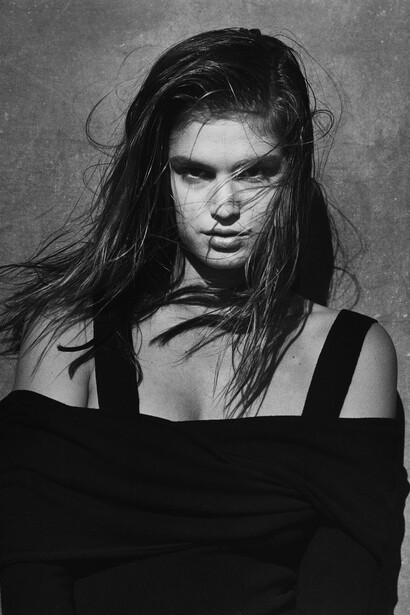 Albert Watson, Blumarine, San Francisco – autunno/inverno 1989/90. Modella: Cindy Crawford. Photo by Albert Watson