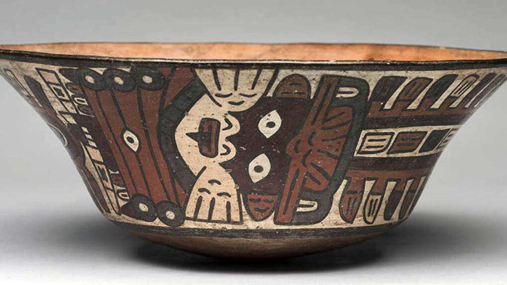Nasca. Buscando Huellas en el Desierto. Courtesy of Espacio Fundación Telefónica