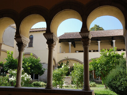 Chiostro della Chiesa di Santa Sofia, Benevento, foto Anna Maria Speltra