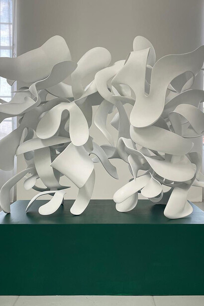 Tony Cragg, Ge(schichte), exhibition view. Courtesy of Galleria Tucci Russo 