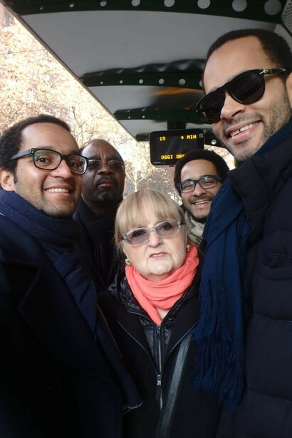 Riccarda Vivarelli con il marito e amici