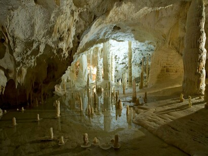 Grotte di Frasassi, Sala dei Giganti