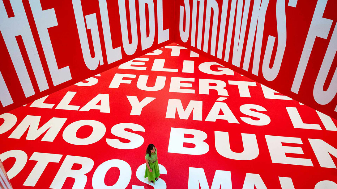 Barbara Kruger, Another day. Another night, vue de l’exposition. Avec l’aimable autorisation du Guggenheim Museum Bilbao