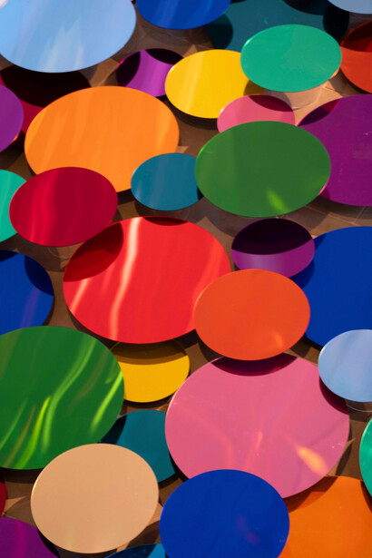 Liz West, Our colour reflection, exhibition view. Courtesy of Yorkshire Sculpture Park