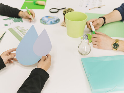 Riunione aziendale su temi ambientali: "Brainstorming sul posizionamento green, mentre i fornitori restavano gli stessi. Decisioni prese per cavalcare l’onda, non per cambiare rotta"