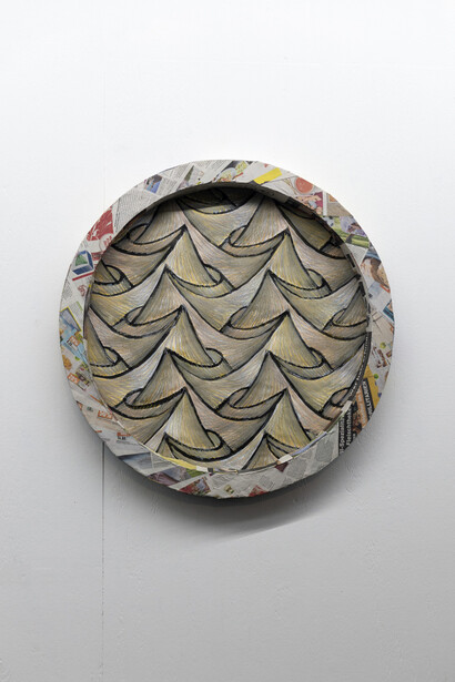 Sam Porritt, Desert, 2018. Brush, ink and wax crayon on paper. Card, plaster, papier-mâché. 82 cm (diameter) x 7.5 cm.