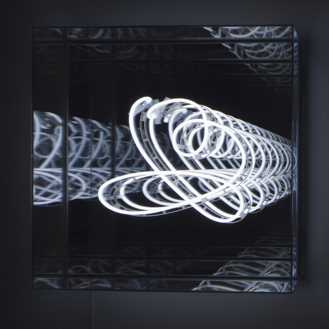 Brigitte Kowanz, Charter of Paris for a New Europe 21.11.1990, 2017, Neon, Spiegel
Ex. 2/3, 90 x 90 x 19 cm / 35 3/8 x 35 3/8 x 7 1/2 inches