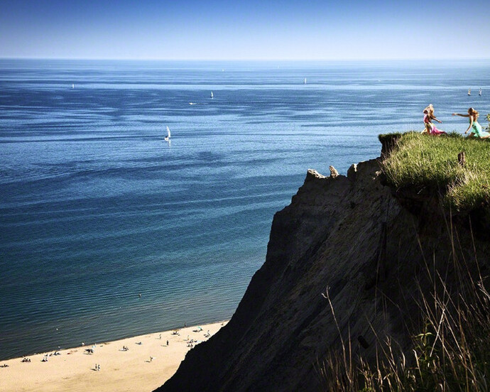 Mood Swings. Courtesy of Oliver Cole Gallery