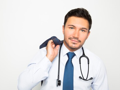 Thiago Freire especializa-se no domínio da medicina antienvelhecimento na Academia Americana de Anti-Envelhecimento e Medicina Regenerativa