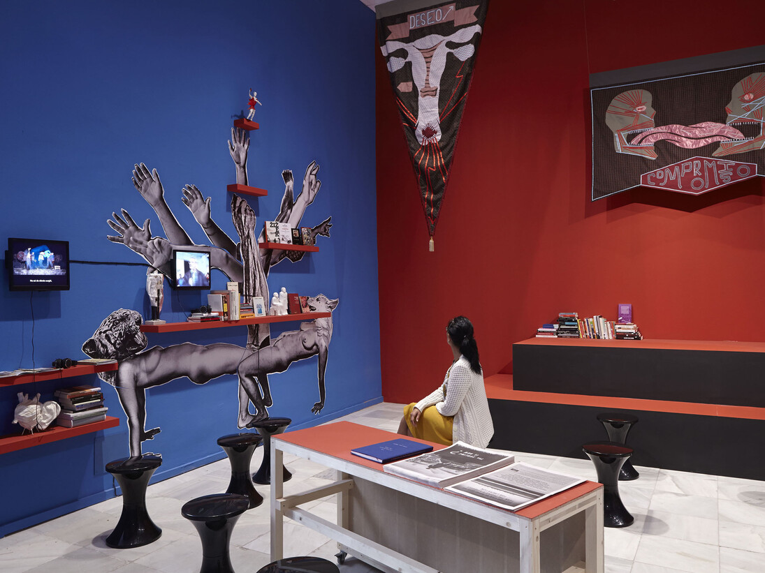 Vista de sala con obra de Chto Delet?. Fotografía: Joaquín Cortès/Román Lores. Museo Nacional Centro de Arte Reina Sofía, 2014