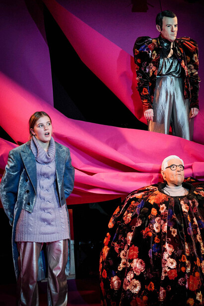 Im spiegelsaal. Courtesy of the Deutsches Theater