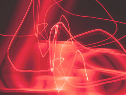 Linee rosse. Oltre il caso e la casualità: il pensiero di Einstein e la fisica quantistica