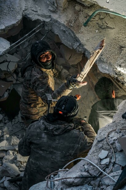 Soldados protegidos dispuestos a salir