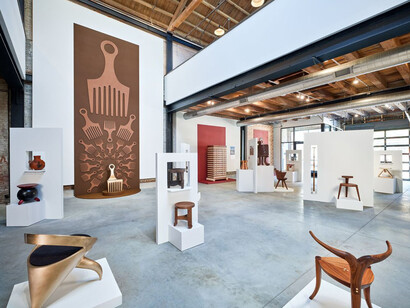 Jomo Tariku, Juxtaposed. A portal to African Design, exhibition view. Courtesy of Wexler gallery