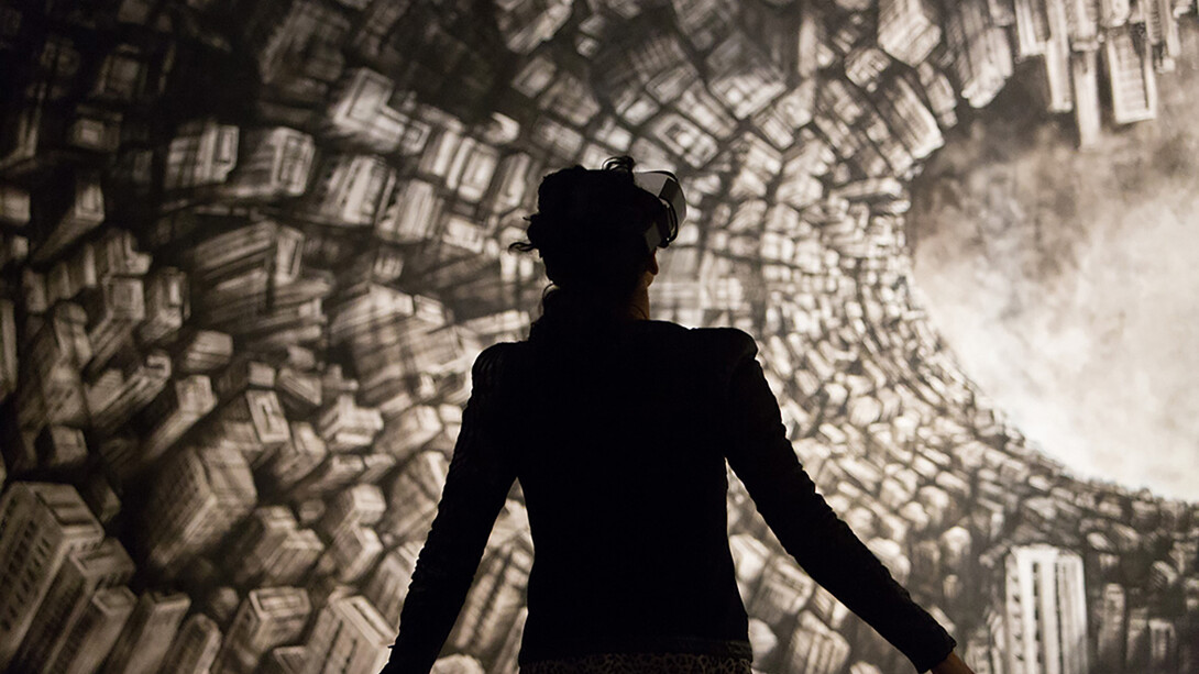 The leap. Courtesy of Galleria de’ Bonis