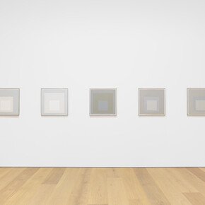 Josef Albers Grey Steps, Grey Scales, Grey Ladders, Exhibition view. Courtesy of David Zwirner