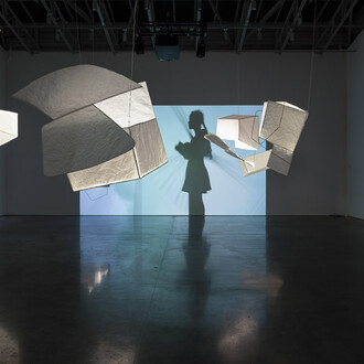 Joan Jonas, Empty rooms, exhibition view. Courtesy of Gladstone Gallery