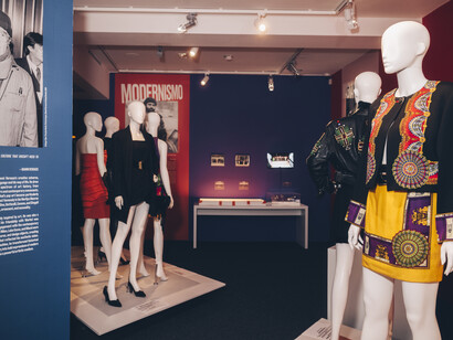 Gianni Versace. Rétrospective, vue d'exposition. Avec l'aimable autorisation du Musée Maillol