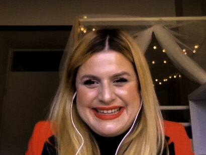 Esperanza Meseguer en una entrevista para televisión