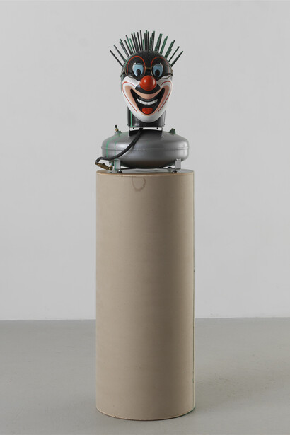 Richard Jackson, Don King Head (Green), 2012, Carbon fiber, paint, wood, 175,3 x 45,7 x 46 cm / 69 x 18 x 18 1/8 inches, Edition of 3 + 2 E.A. Courtesy of the artist, Hauser & Wirth and Galerie G-P & N Vallois, Paris