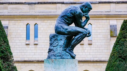 Não há dúvidas sobre o alto desenvolvimento da humanidade. Os avanços tecnológicos atuais foram possíveis graças à transmissão dos conhecimentos adquiridos pelas gerações anteriores às mais jovens. Estas, apropriando-se desses conceitos, puderam assimilá-los e superá-los, edificando novos conhecimentos