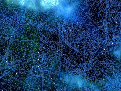 El alzhéimer es una enfermedad neurodegenerativa, ya que consiste en la muerte gradual de determinadas neuronas de la corteza cerebral