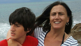 Non temere le persone con autismo, abbracciale (Paul Isaacs)