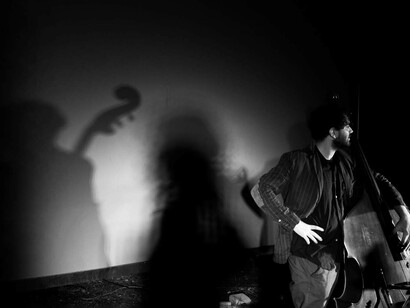 Le sfide dei giovani musicisti in Italia: Dario Piccioni discute delle difficoltà che i musicisti incontrano nel nostro paese e la sua visione per il futuro della musica di qualità