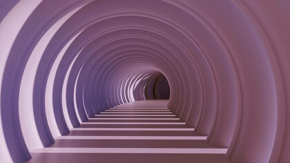 Illustrazione di un lungo corridoio: "Il 30 novembre 2022, OpenAI ha introdotto sul mercato un nuovo prodotto: ChatGPT, un esempio concreto di Intelligenza Artificiale Generativa. È probabile che questo evento rappresenti un tipping point, un punto di svolta il cui impatto potrà essere compreso appieno solo con il tempo..."