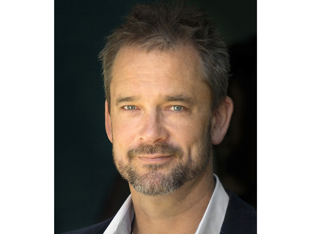 Murray Fredericks, image of the artist
