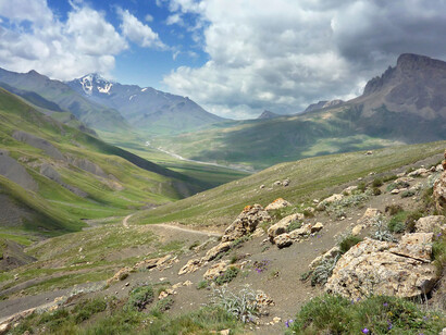 Paesaggio montuoso dell'Azerbaïdjan