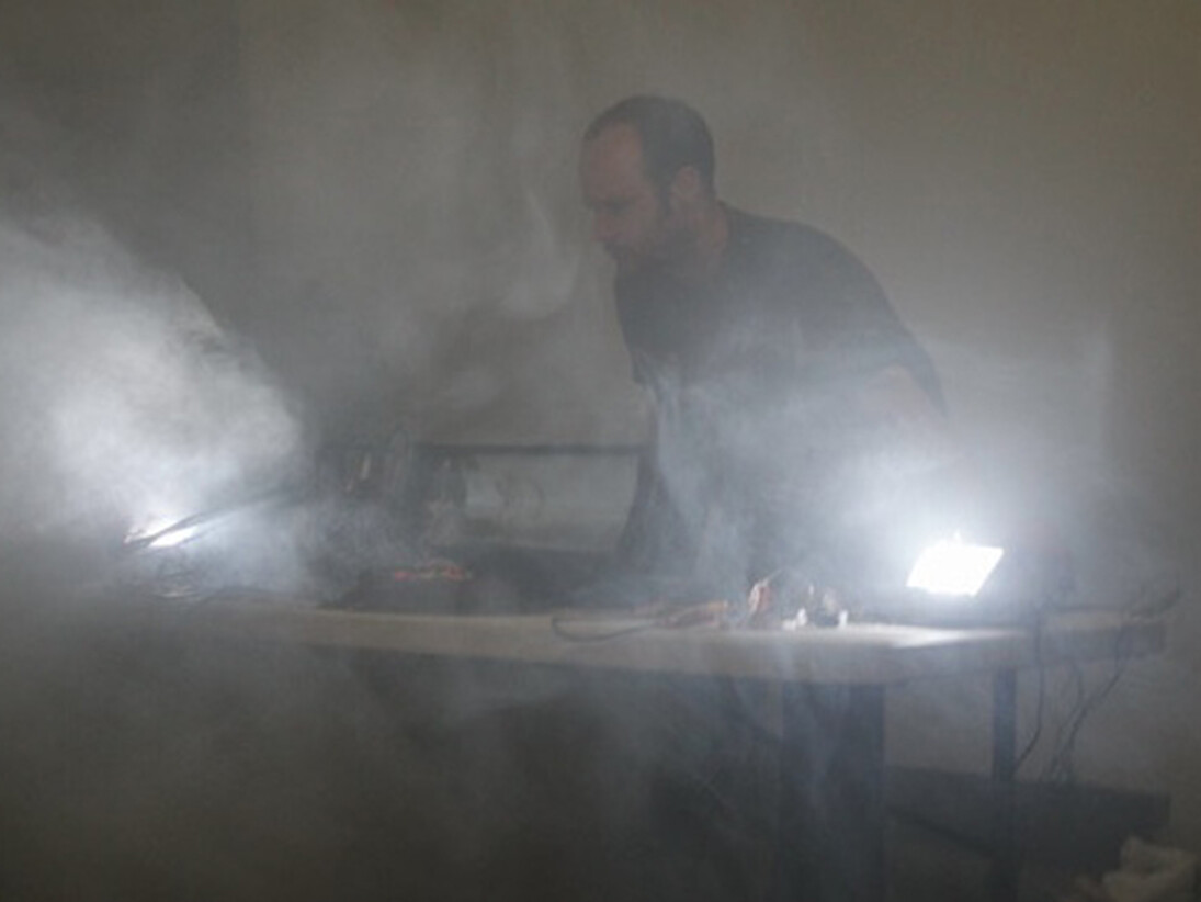 Ryan Jordan, Space-Time Convention T, Wysing Festival 2013, strobe performance