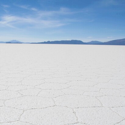 Oltre alla sua bellezza, il Salar de Uyuni è una delle più grandi riserve di litio al mondo, elemento chiave per le batterie moderne. Salar de Uyuni, Bolivia
