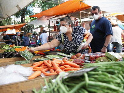 Brazil's inflation affects the cost of food even in the small markets, for its citizens