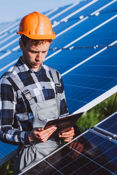 L'energia solare è una risorsa rinnovabile e inesauribile, che permette di ridurre la dipendenza dai combustibili fossili