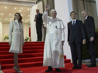 Papa Francisco no México, 2016. O pontífice fez alterações importantes no código canônico. Uma delas está relacionadas a questão de nulidade matrimonial perante a Igreja Católica. Onde ele reduziu a burocracia perante dissolução do matrimonio perante a instituição. Algo que antes era mais moroso e mais lento. Trazendo a Igreja para uma era mais eficiente até nessa situação