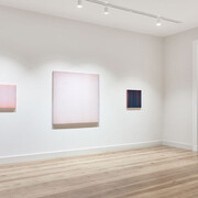 Sybille Pattscheck, An interplay of colour, light and space, exhibition view. Courtesy of the Galerie Albrecht