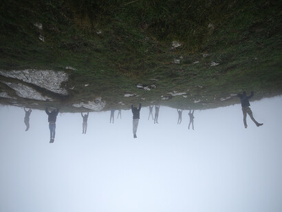 Virginia Zanetti, I pilastri della terra, residenza artistica, performance, laboratori, cammini, Monte Calvana, Prato, 2016, Courtesy Traffic Gallery, foto Matteo Innocenti