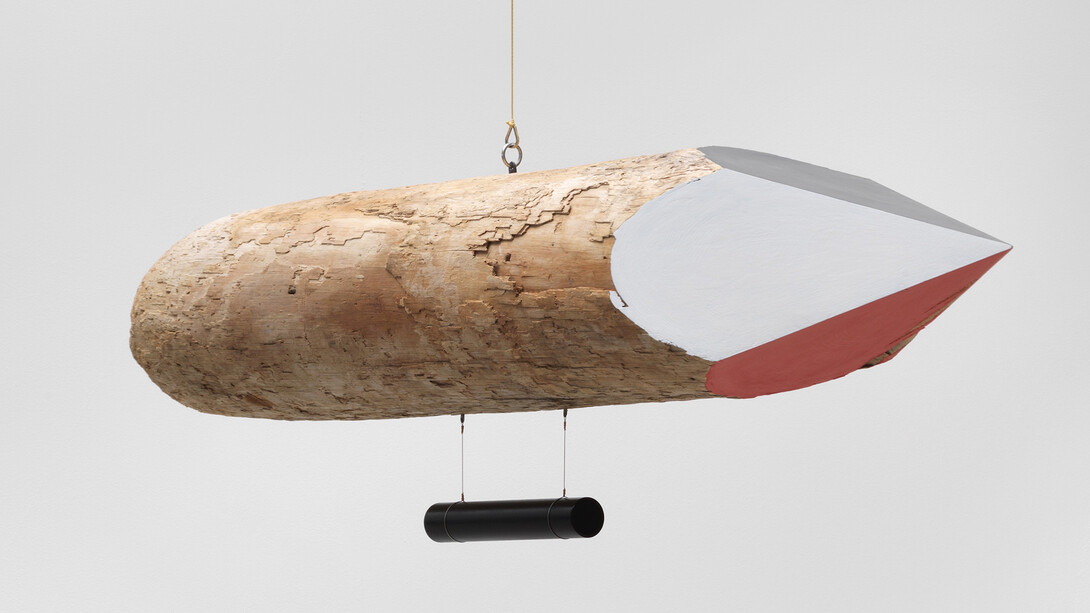 Olafur Eliasson, Crossing-paths compass, 2018. Driftwood, magnets, paint (white, red, green, black), 32 x 117 x 21 cm, unique.© Olafur Eliasson. Photo by Jens Ziehe, Berlin. Courtesy the artist and neugerriemschneider, Berlin.
 