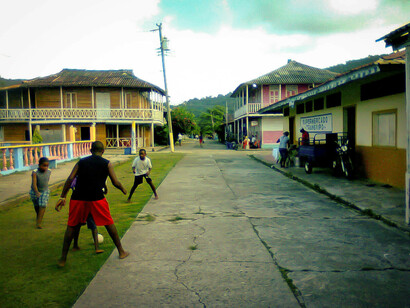 Panamá. Calle principal de Puerto Obaldía